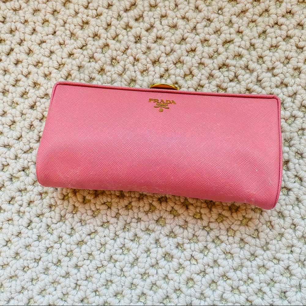 NWOT Prada Clutch Pink Rare w/gold hardware - Picture 6 of 9